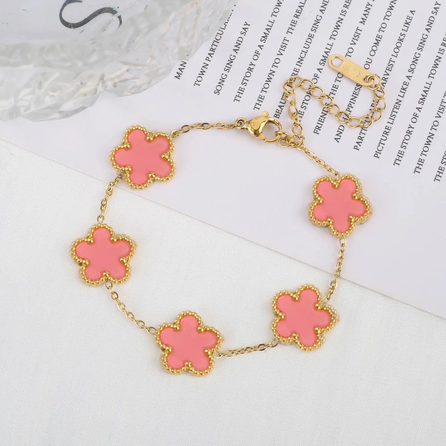 Lustrevia Shell Five-Leaf Clover Stainless Steel Bracelet