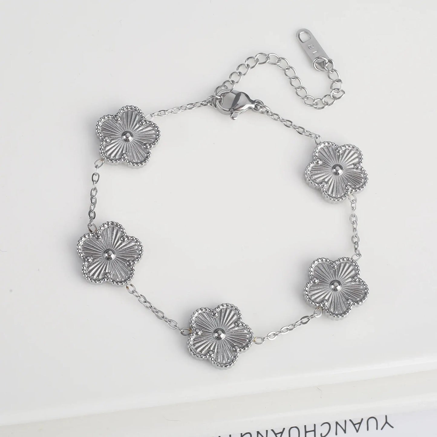 Lustrevia Shell Five-Leaf Clover Stainless Steel Bracelet