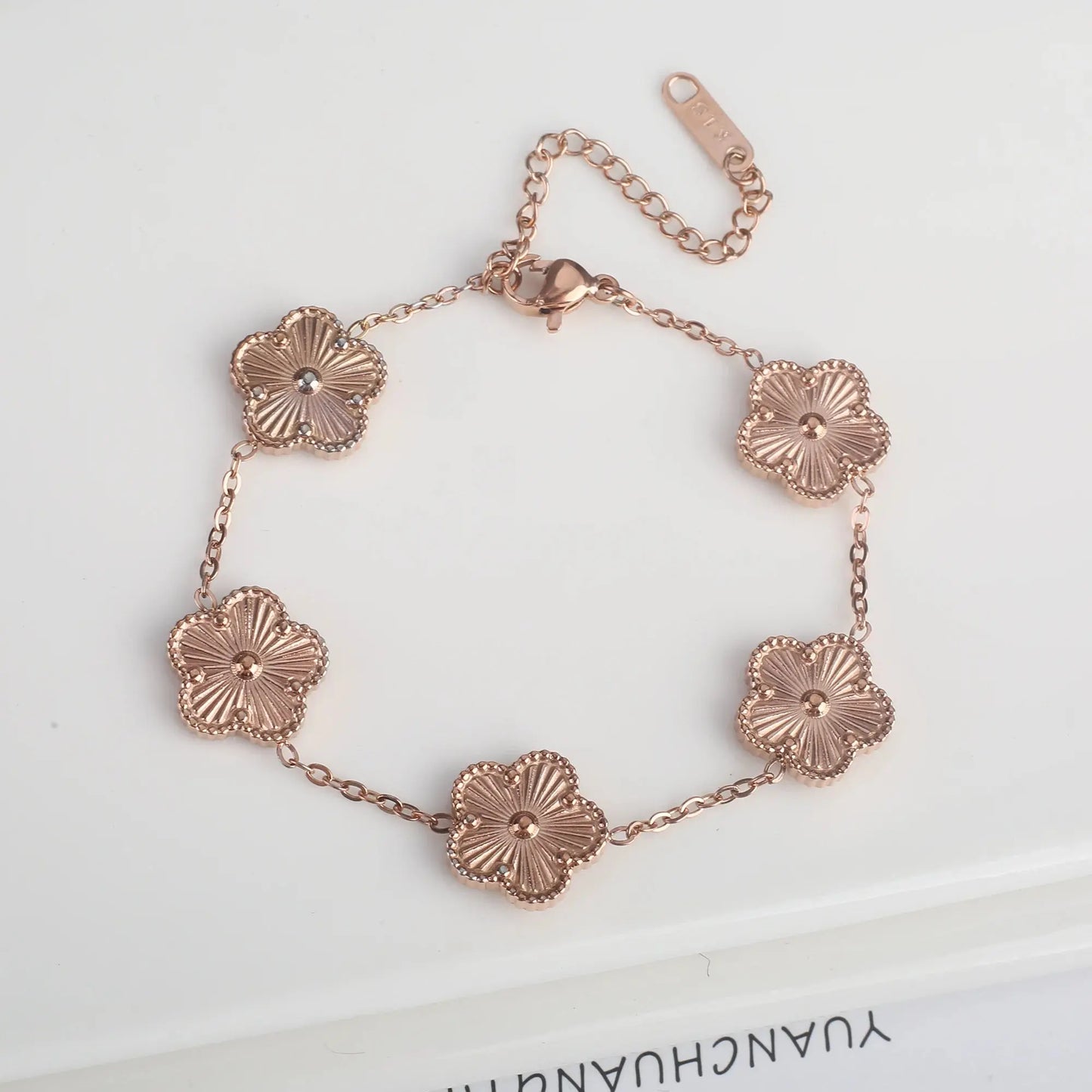 Lustrevia Shell Five-Leaf Clover Stainless Steel Bracelet