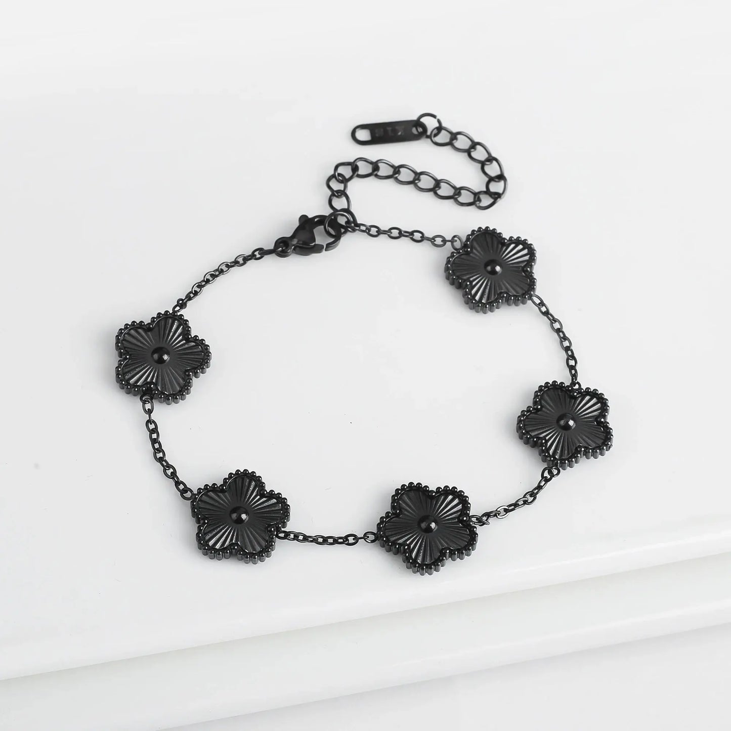 Lustrevia Shell Five-Leaf Clover Stainless Steel Bracelet