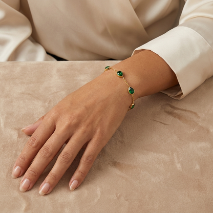 Lustrevia Elegant Bracelet with Zircon