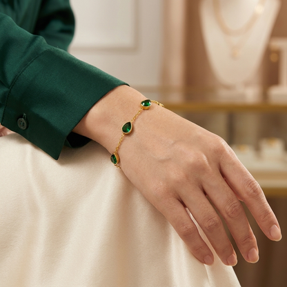 Lustrevia Elegant Bracelet with Zircon