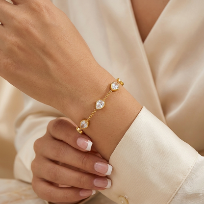 Lustrevia Elegant Bracelet with Zircon