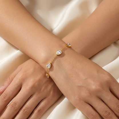 Lustrevia Elegant Bracelet with Zircon